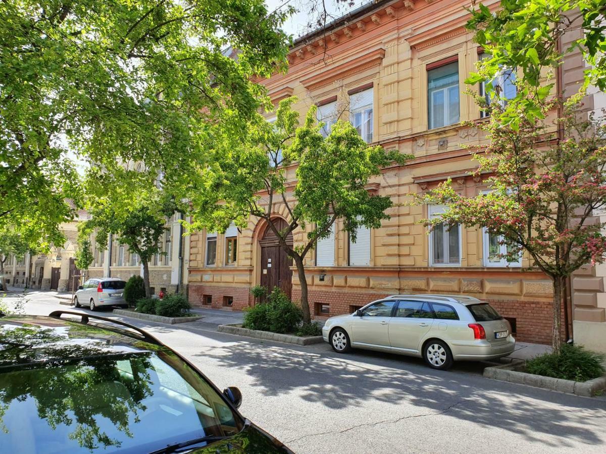 Szandi Belvarosi Apartman Szeged Extérieur photo